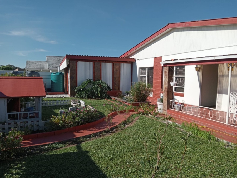 4 Bedroom Property for Sale in Morningside Eastern Cape